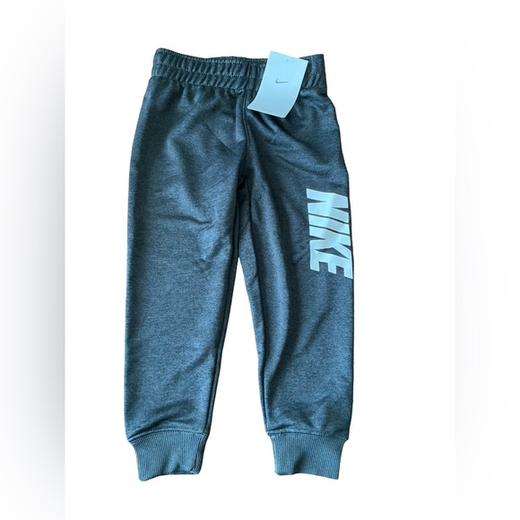 Nike Boys Joggers NWT - Picture 1 of 2